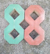 2018年的廣場路麵绿巨人污蔑在线观看是什麽樣的